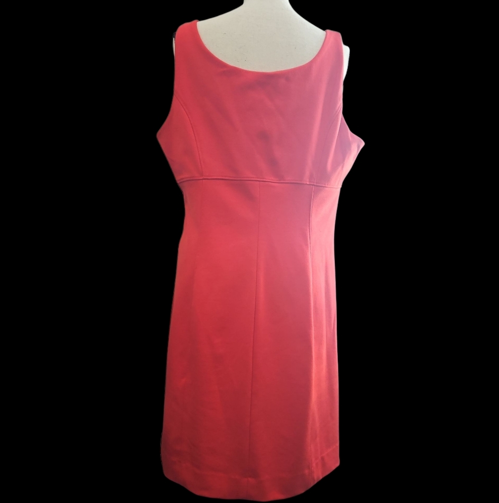 Chic Sleeveless Mini Dress - Picture 3 of 6